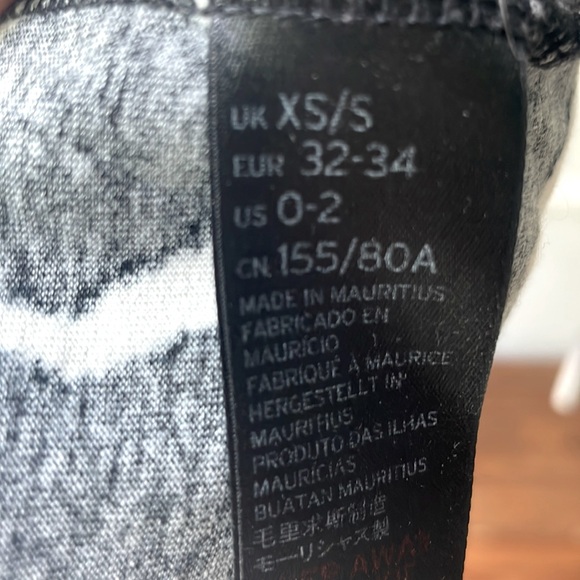 TOPSHOP Size 0-2 Black & Cream Short Sleeve T-Shirt - Picture 4 of 7